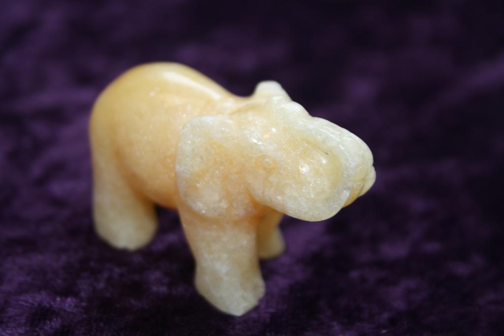 Figurine - Elephant - Calcite - 50mm - Click Image to Close