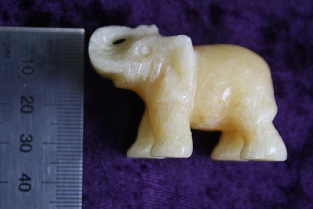 Figurine - Elephant - Calcite - 50mm - Click Image to Close