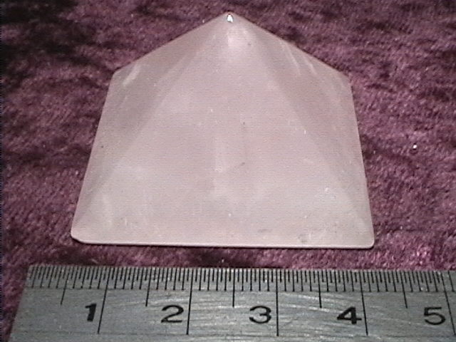 Pyramid - Rose Quartz - 35mm - Click Image to Close